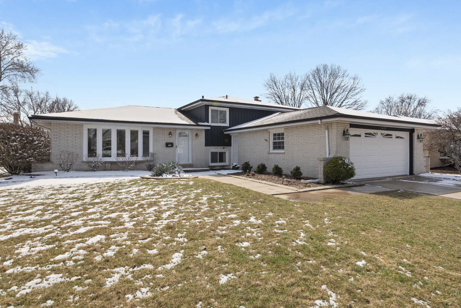 1609 Holly Avenue Property Photo