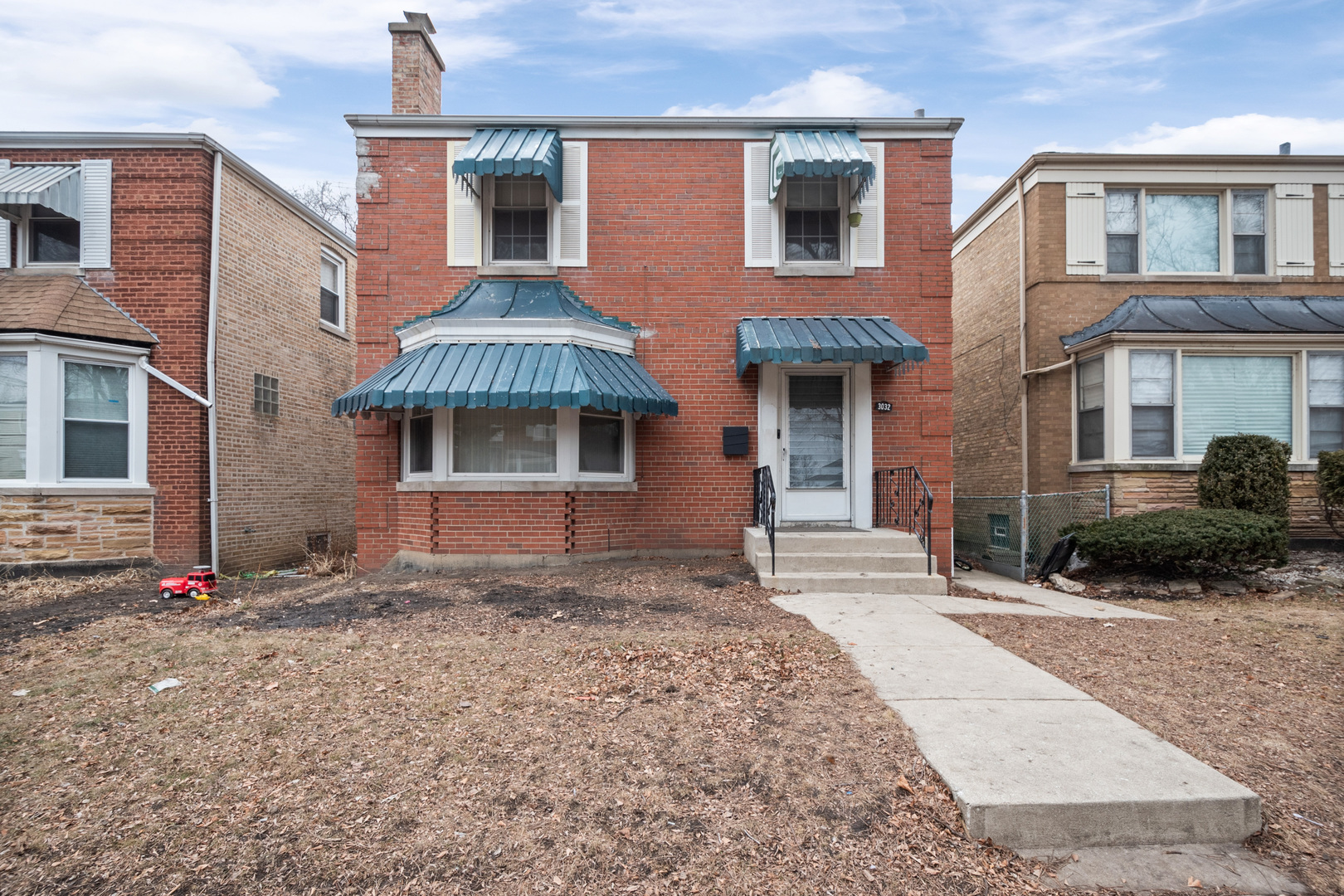 3032 W Chase Ave Property Photo