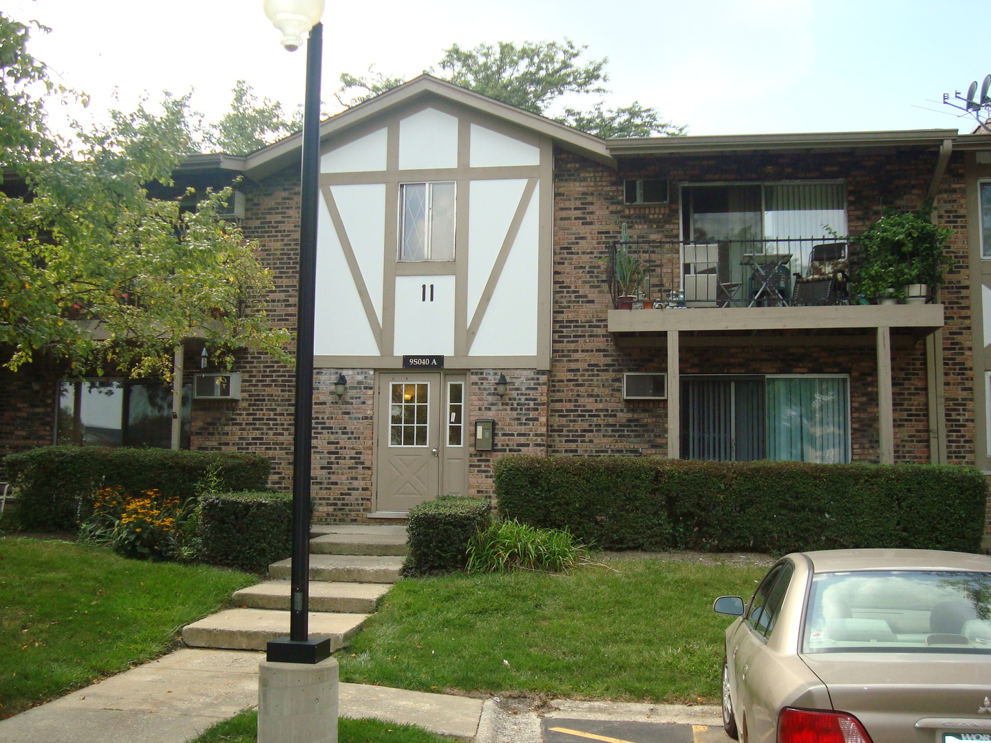 Willowbrook Real Estate Listings Main Image