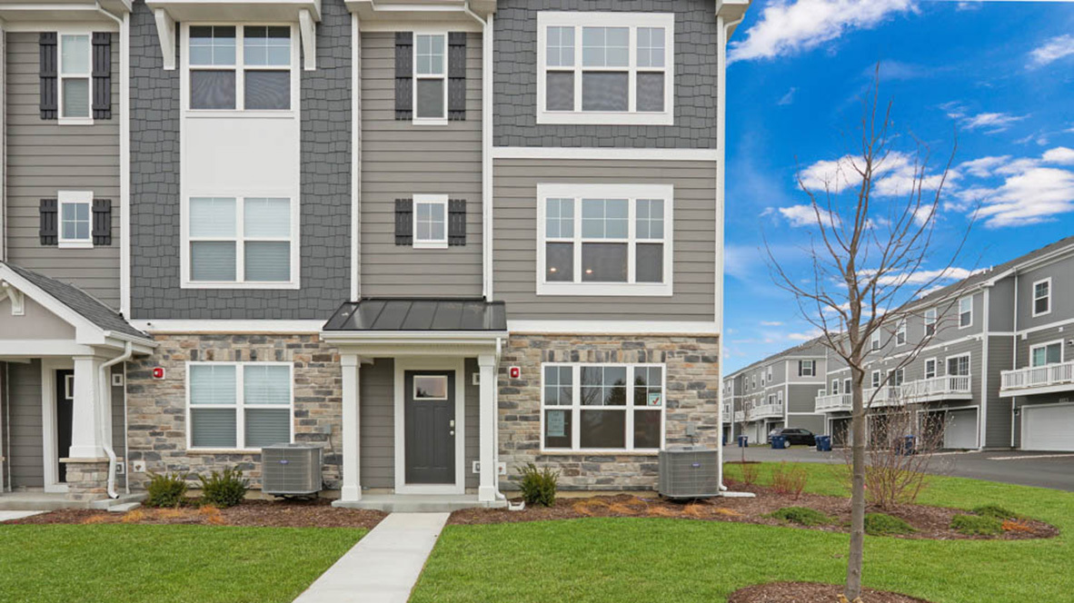 Charlestowne Lakes Real Estate Listings Main Image