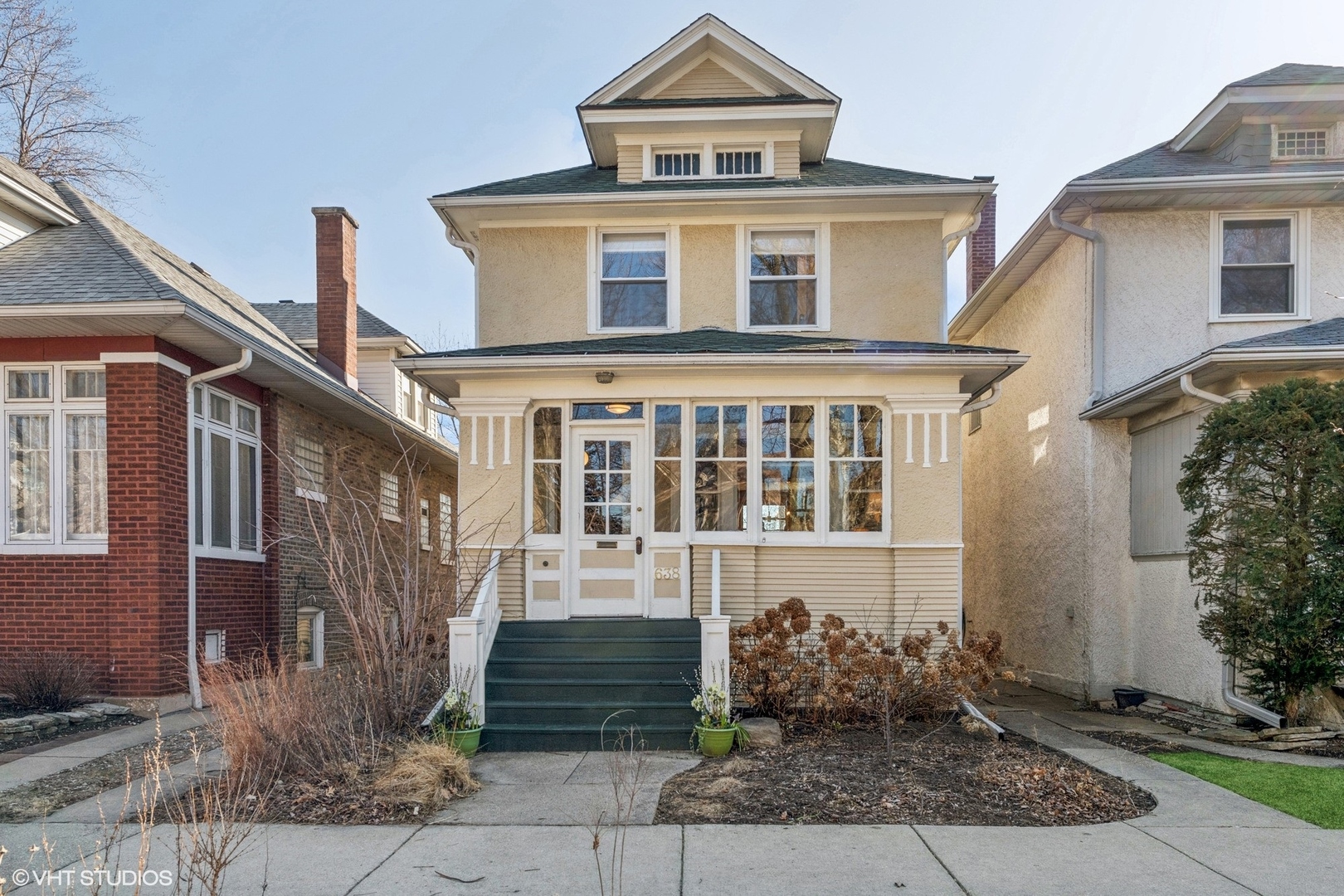 638 S Lombard Avenue Property Photo