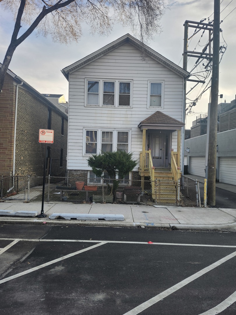 1711 W Augusta Boulevard Property Photo 1