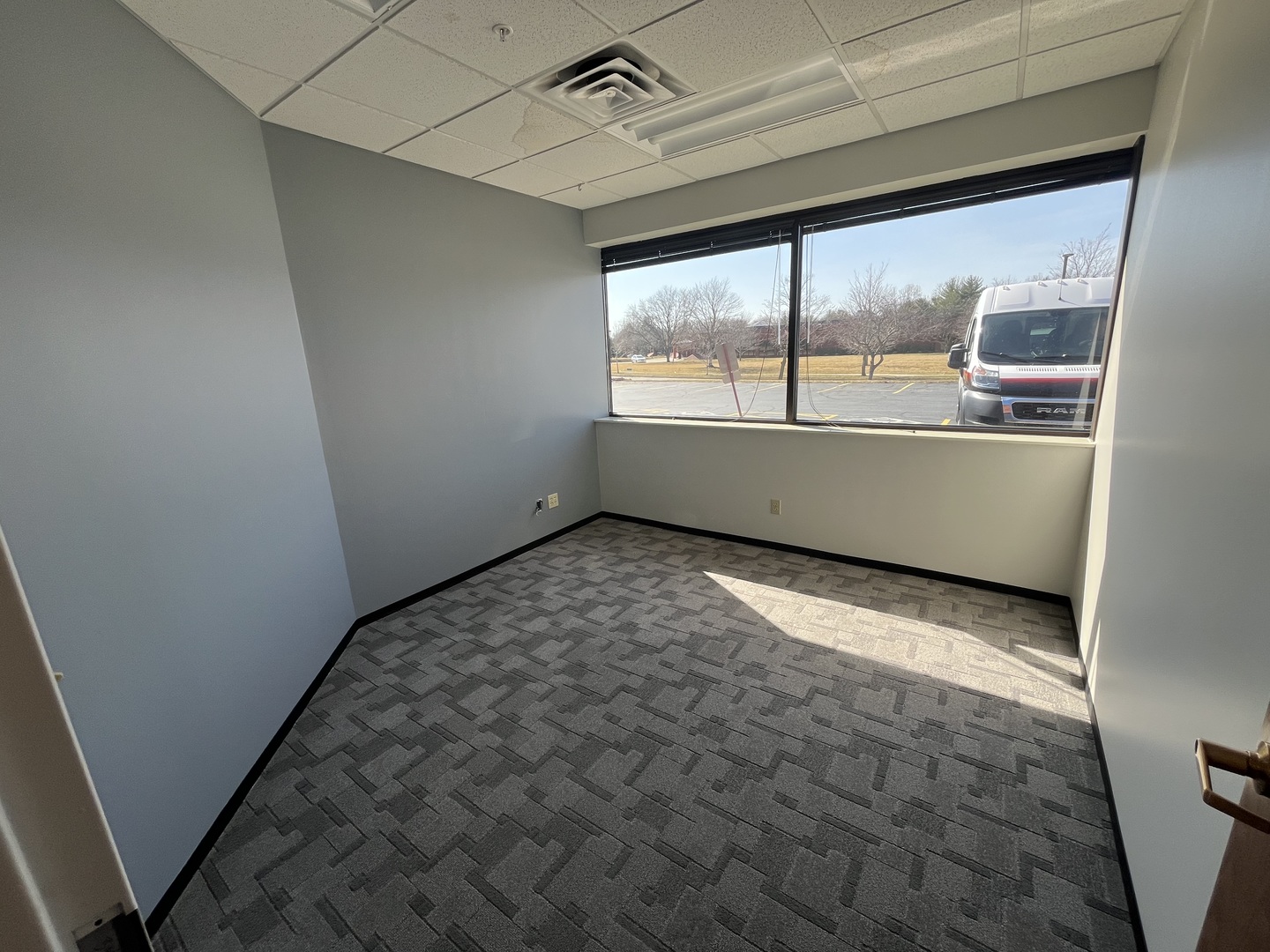 1806 Fox Drive E Property Photo 9