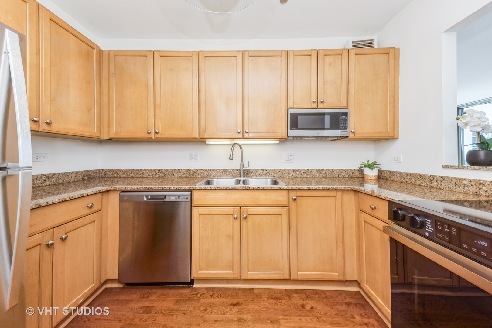 400 N Lasalle Street 4508 Property Photo 9