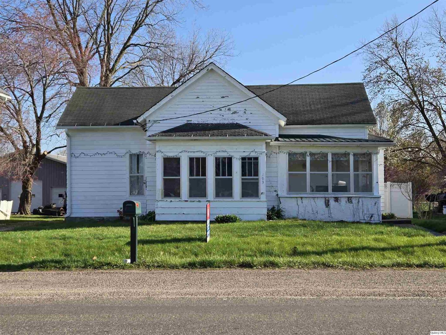 Central Real Estate Listings Main Image