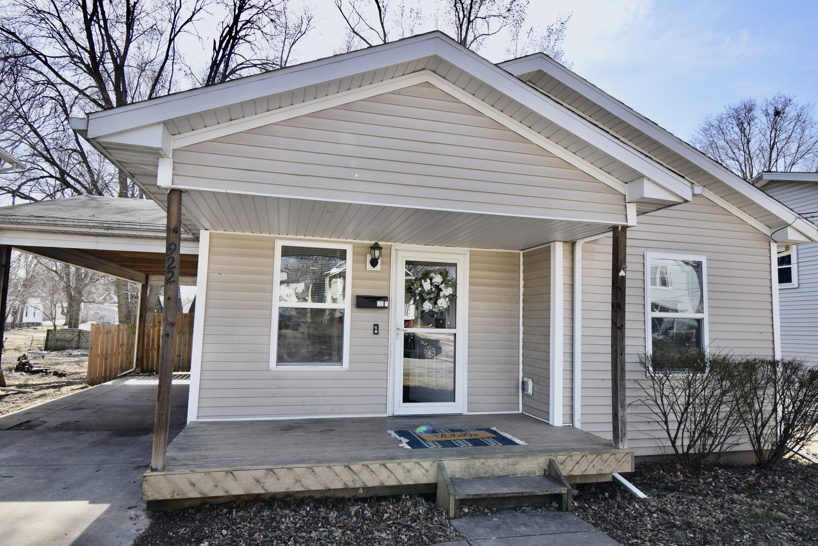 922 W Olive Street Property Photo