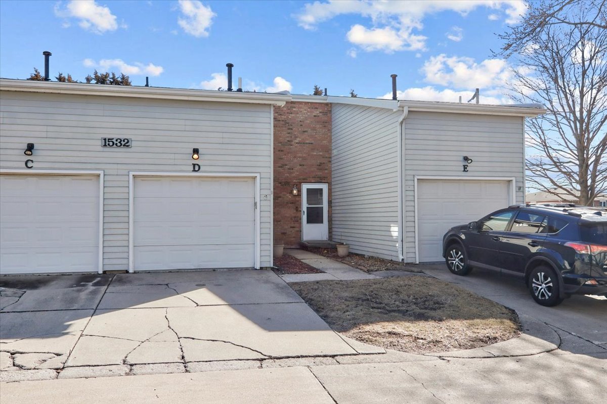 1532 Hunt Drive D Property Photo 1