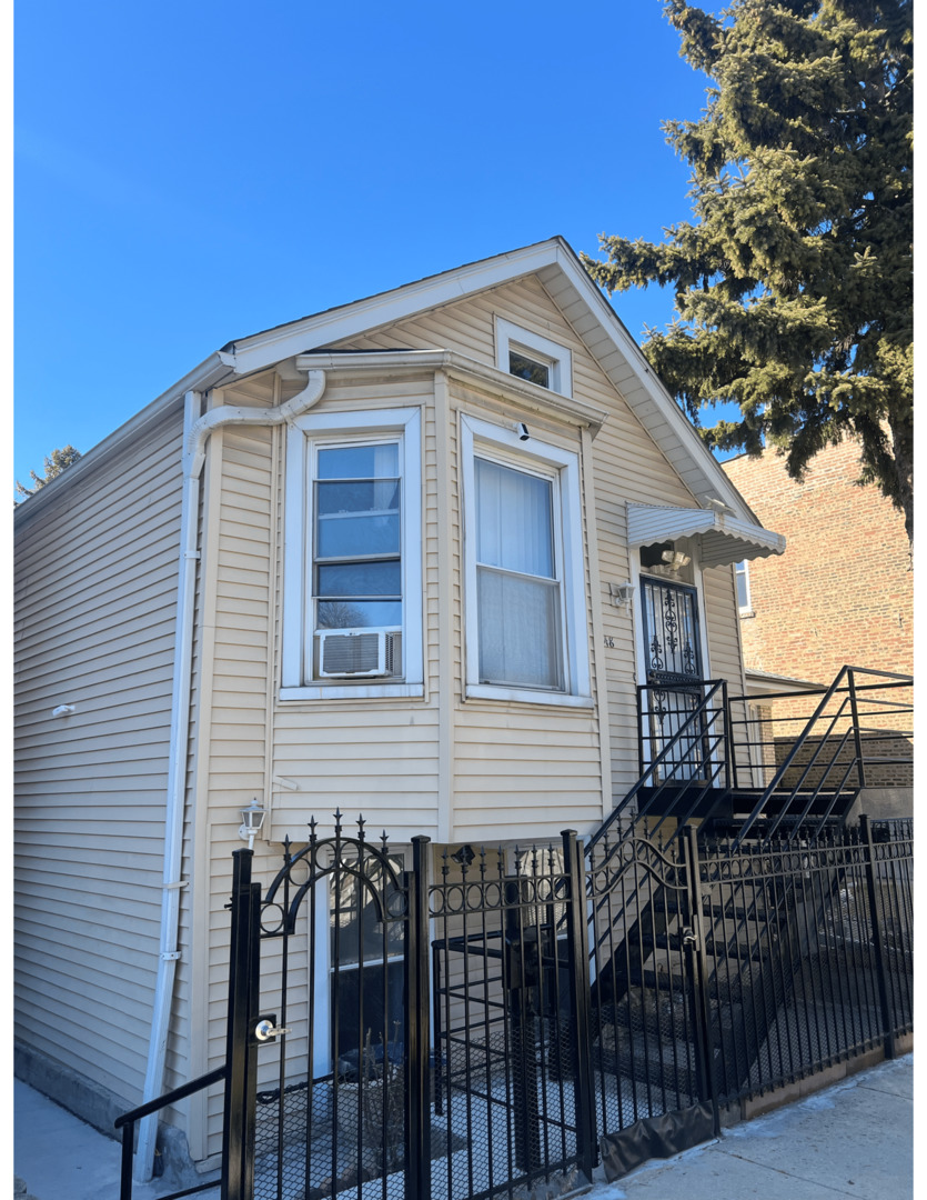 3748 S Parnell Avenue Property Photo 1