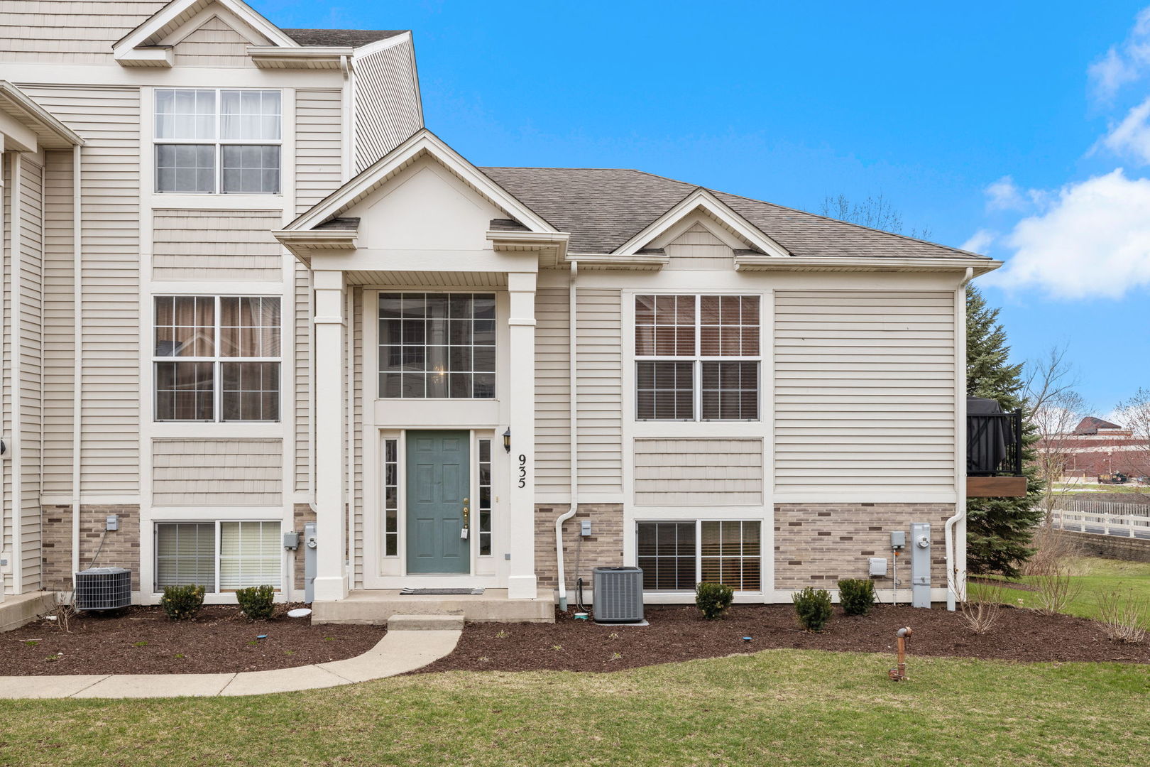 935 Summit Creek Drive Property Photo