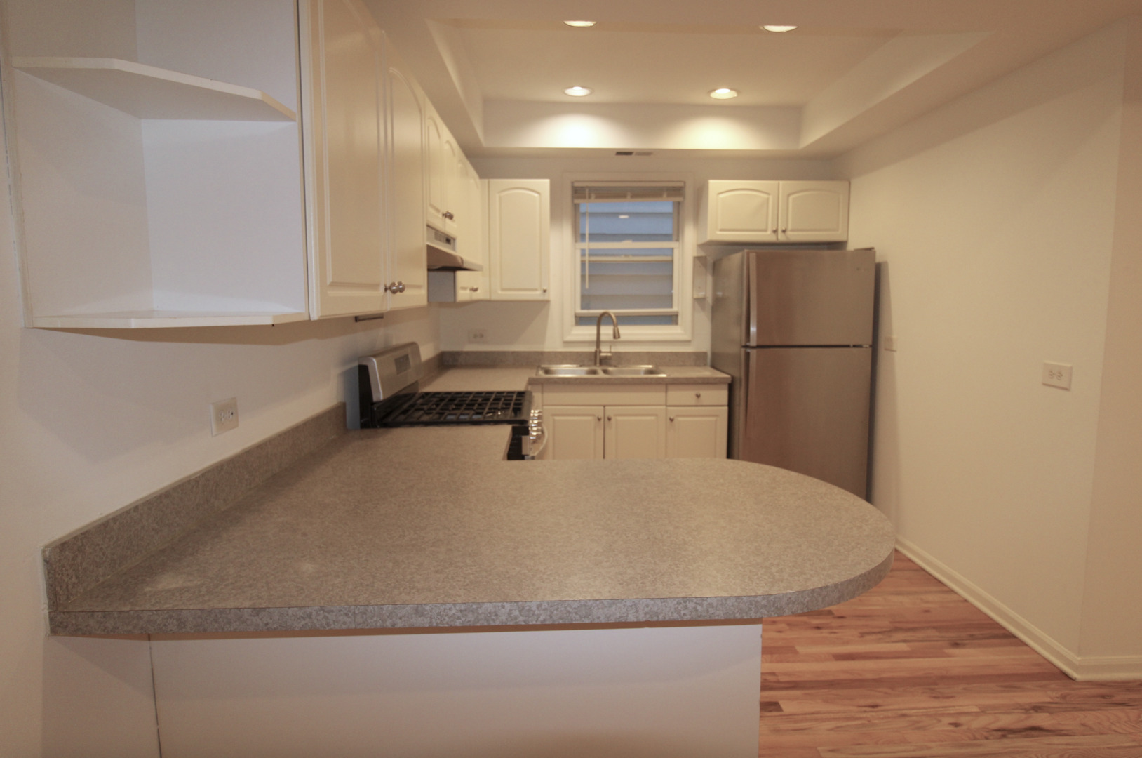 1454 W Walton Street Property Photo 9