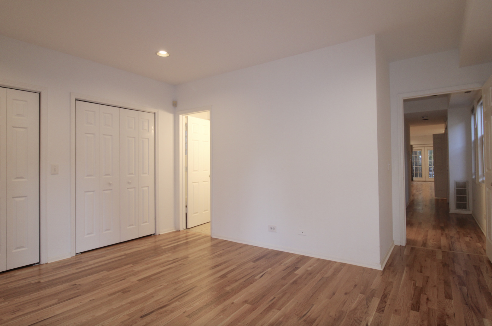 1454 W Walton Street Property Photo 17