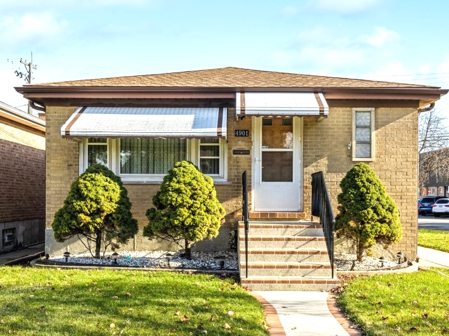 4901 N Clifton Avenue Property Photo