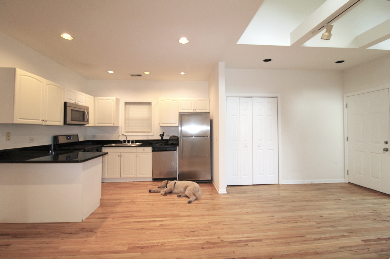 1525 W Augusta Boulevard Property Photo 5