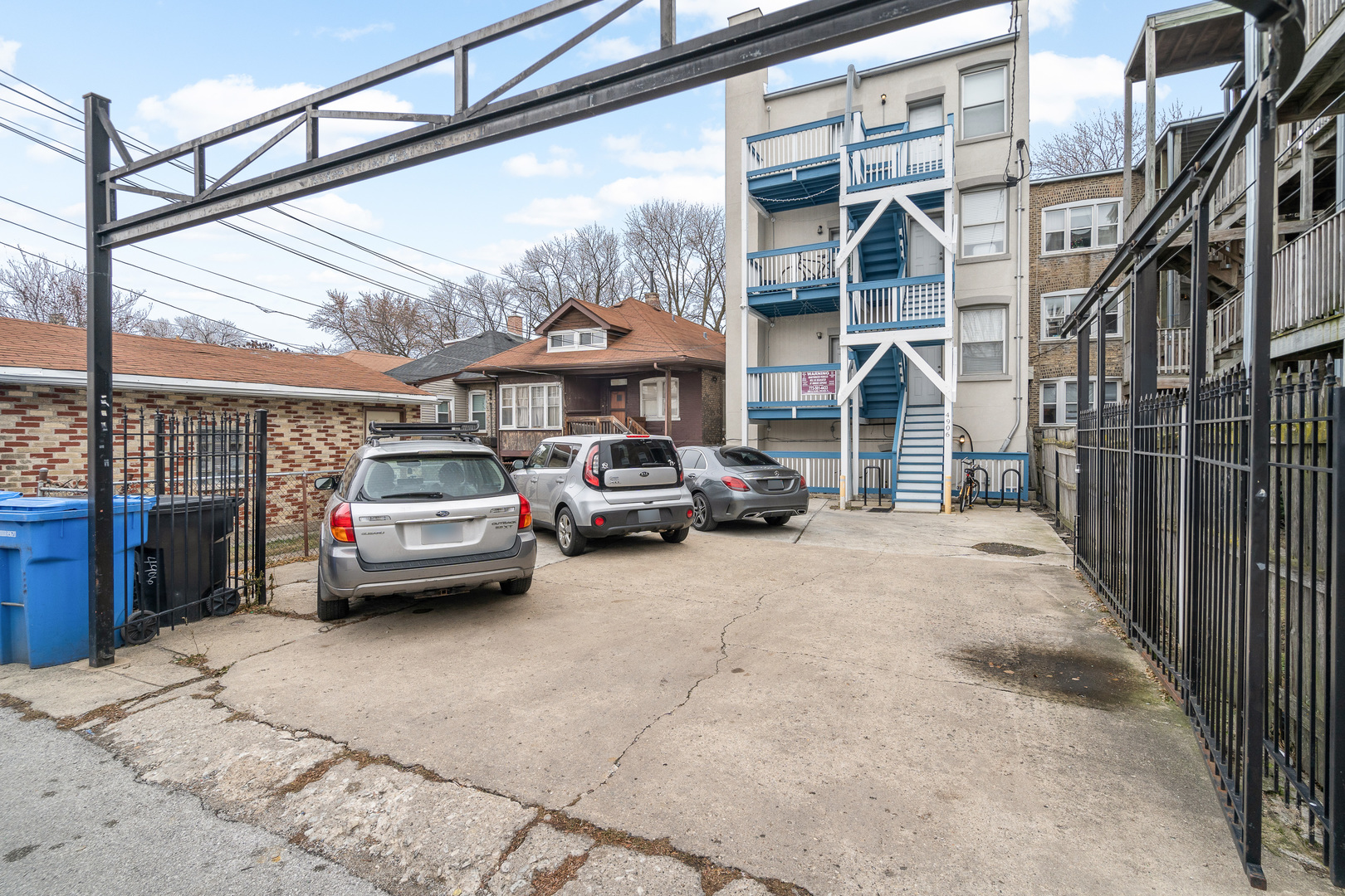 4906 N Whipple Street Property Photo 15