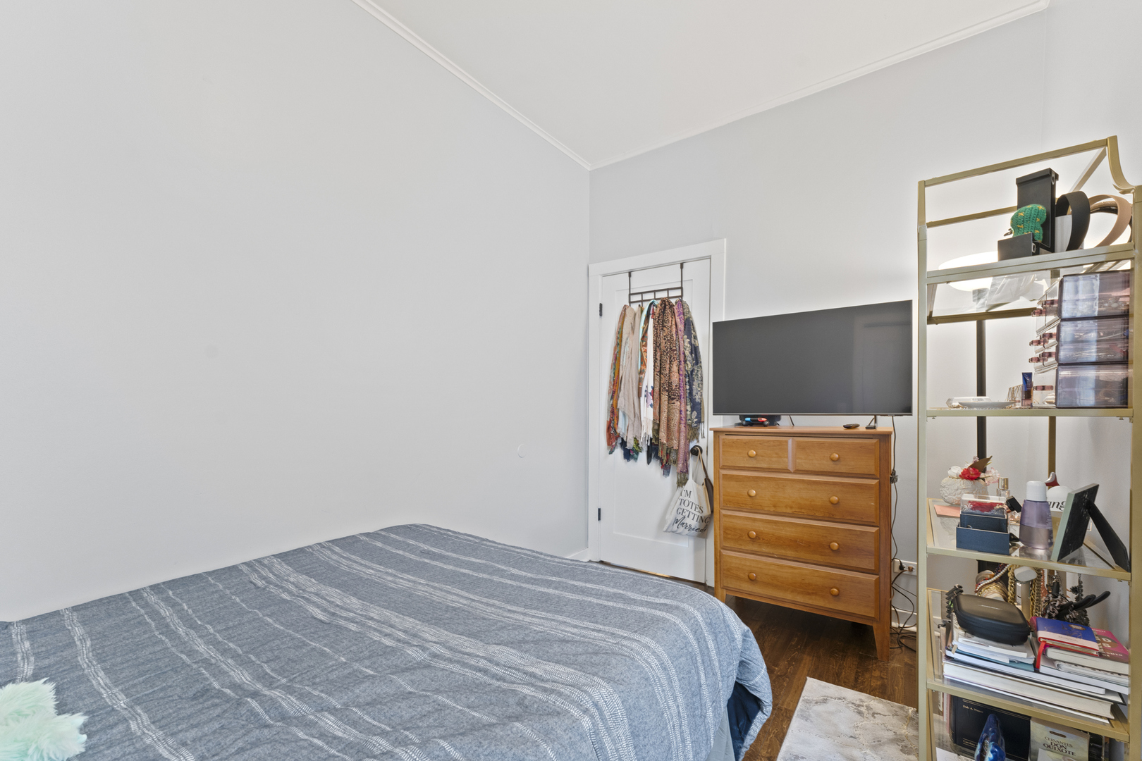 2732 N Richmond Street Property Photo 12