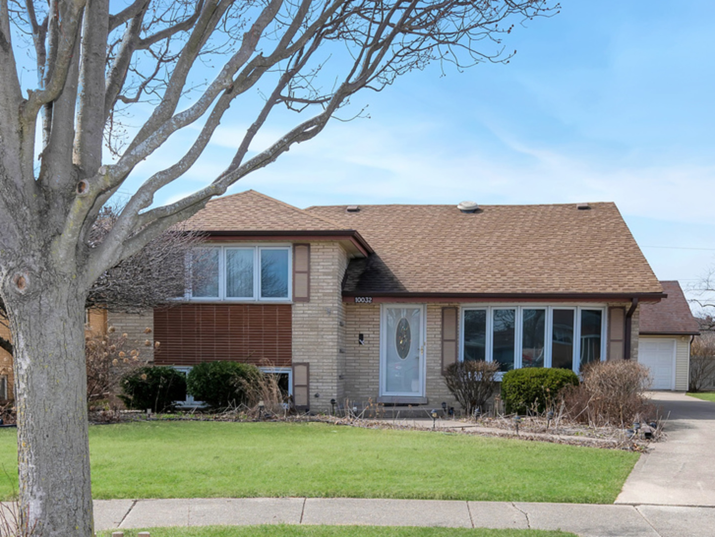 10032 Kilpatrick Avenue Property Photo