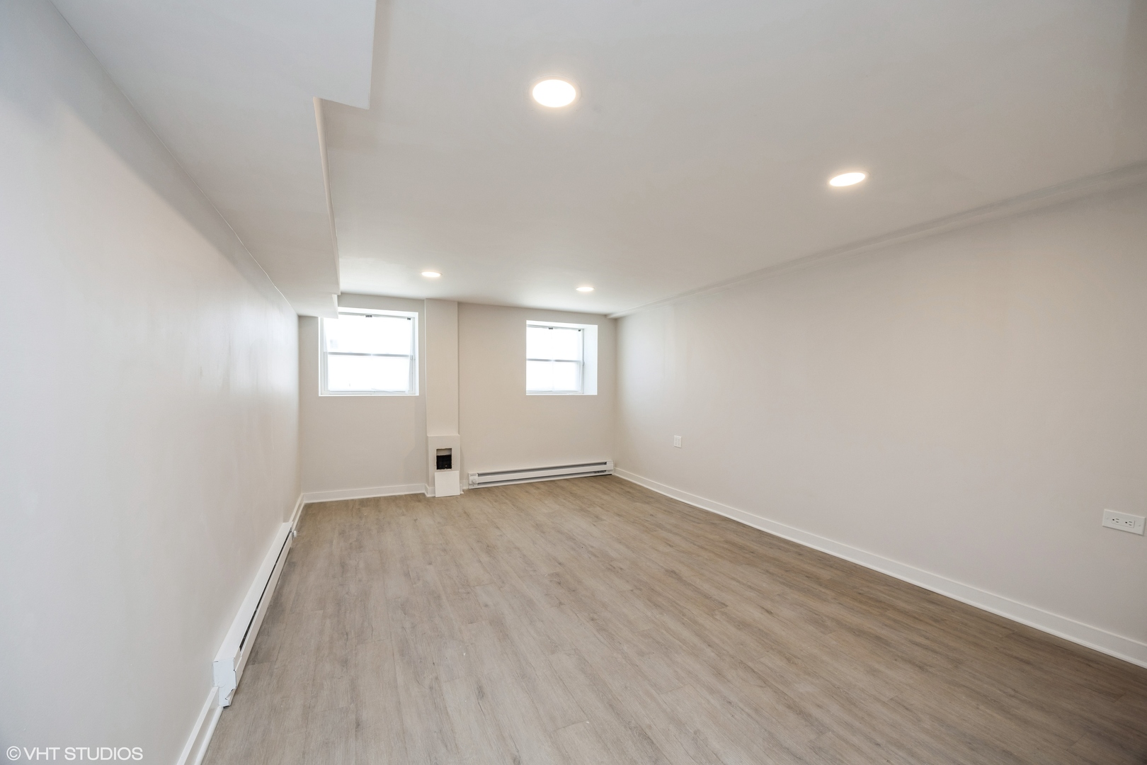 615 N Troy Street Property Photo 15