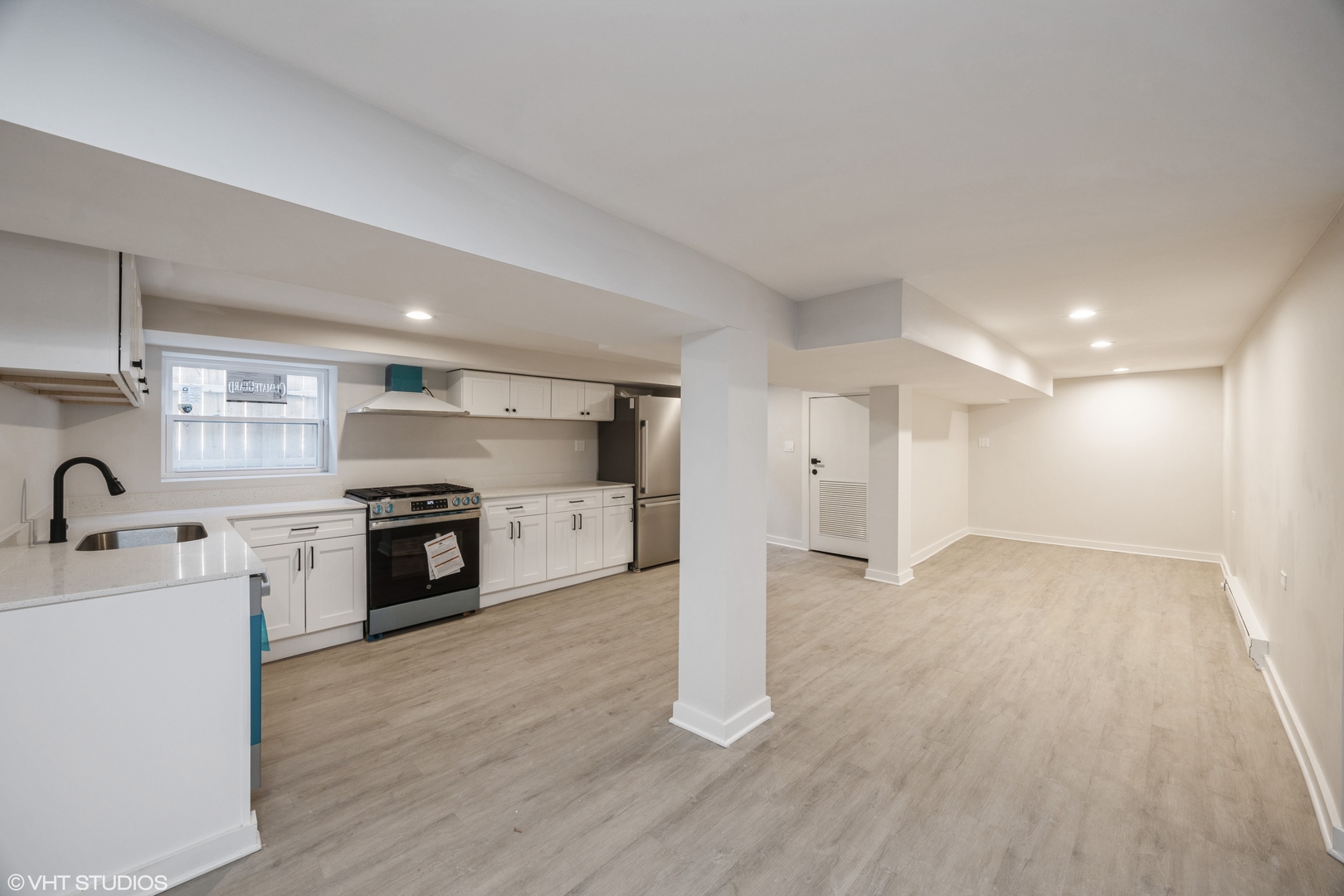 615 N Troy Street Property Photo 18