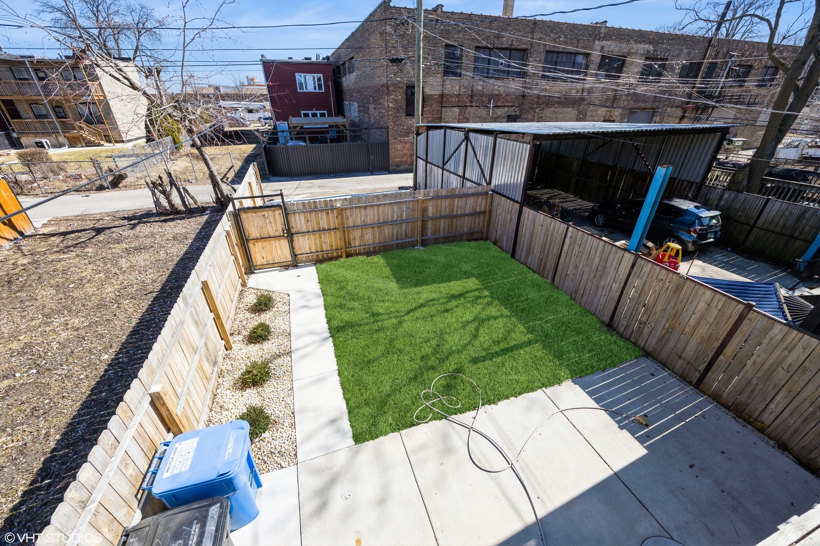 615 N Troy Street Property Photo 23