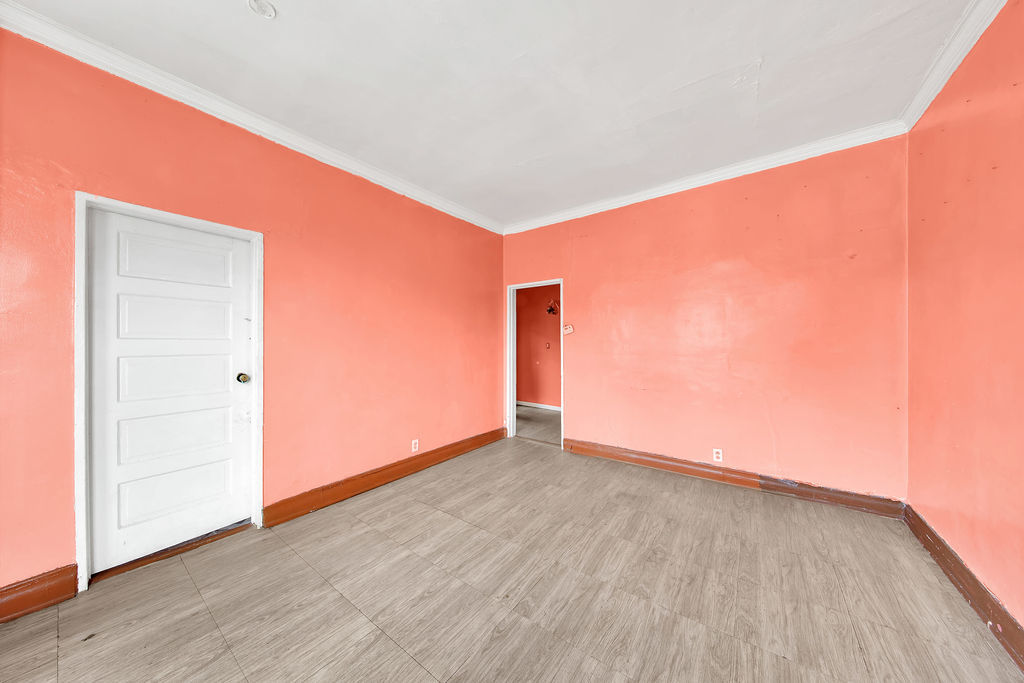 2335 S Hamlin Avenue Property Photo 2