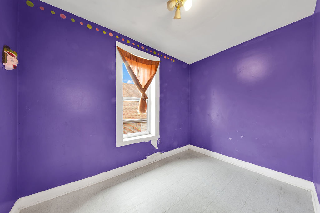 2335 S Hamlin Avenue Property Photo 18