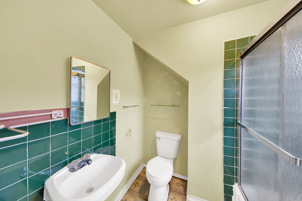 2335 S Hamlin Avenue Property Photo 19