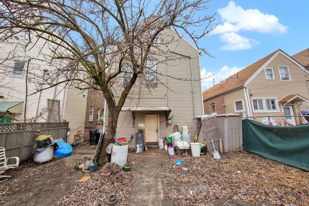 2335 S Hamlin Avenue Property Photo 25