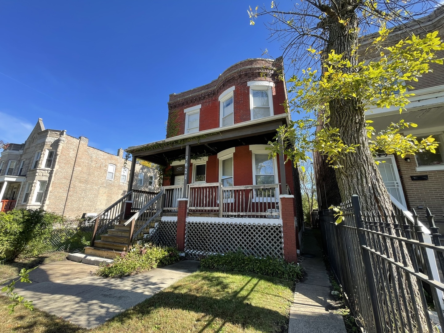 7621 S Lowe Avenue Property Photo 2