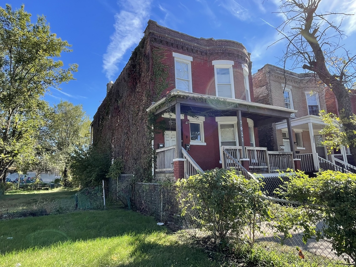 7621 S Lowe Avenue Property Photo 3