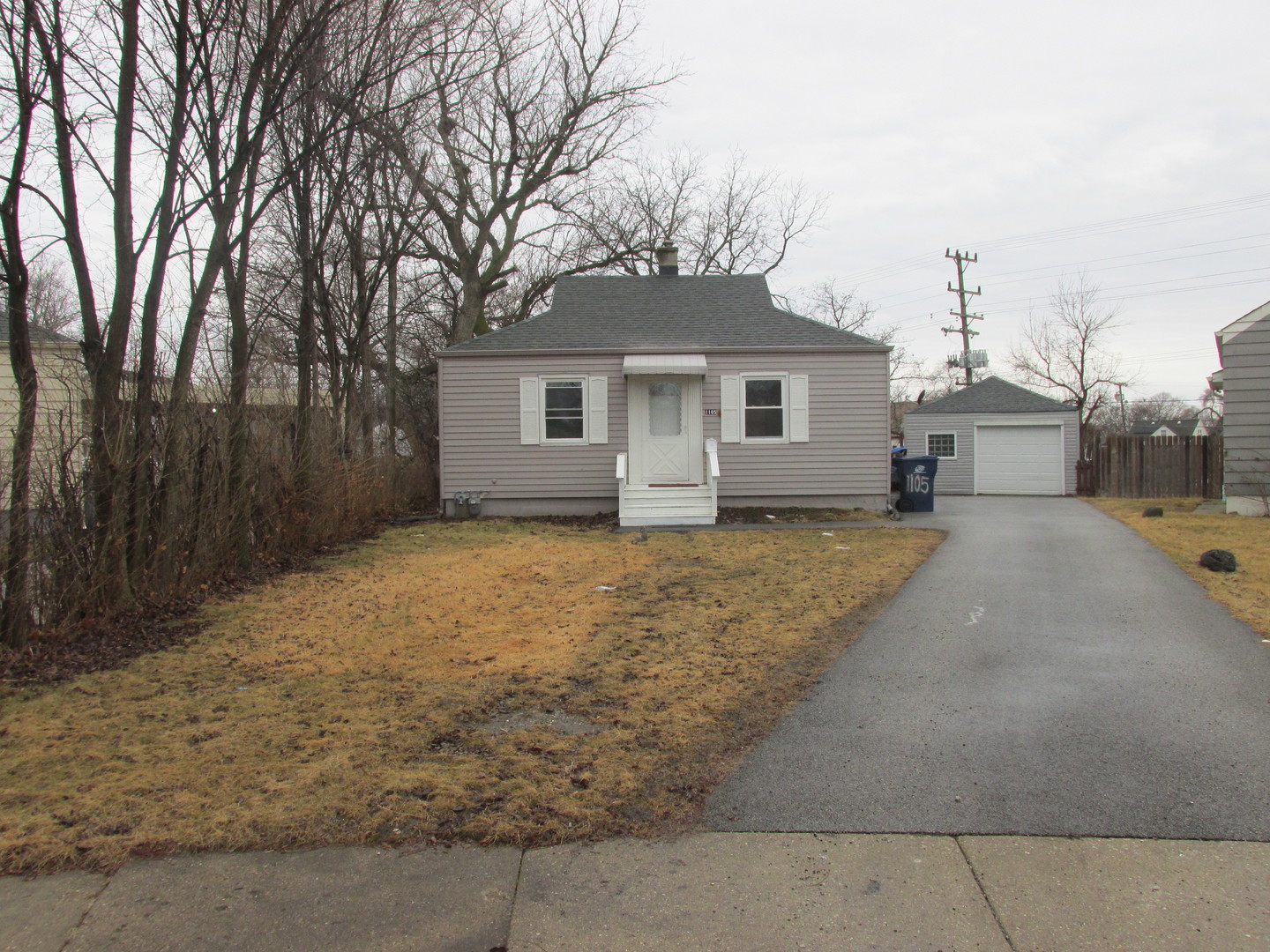 1105 Woodlawn Circle Property Photo