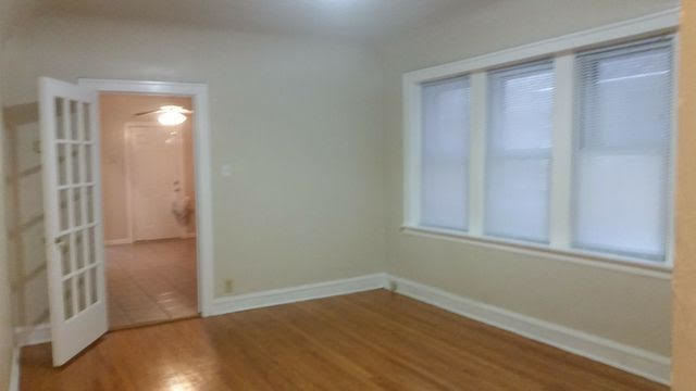 7921 S Hermitage Avenue Property Photo 5