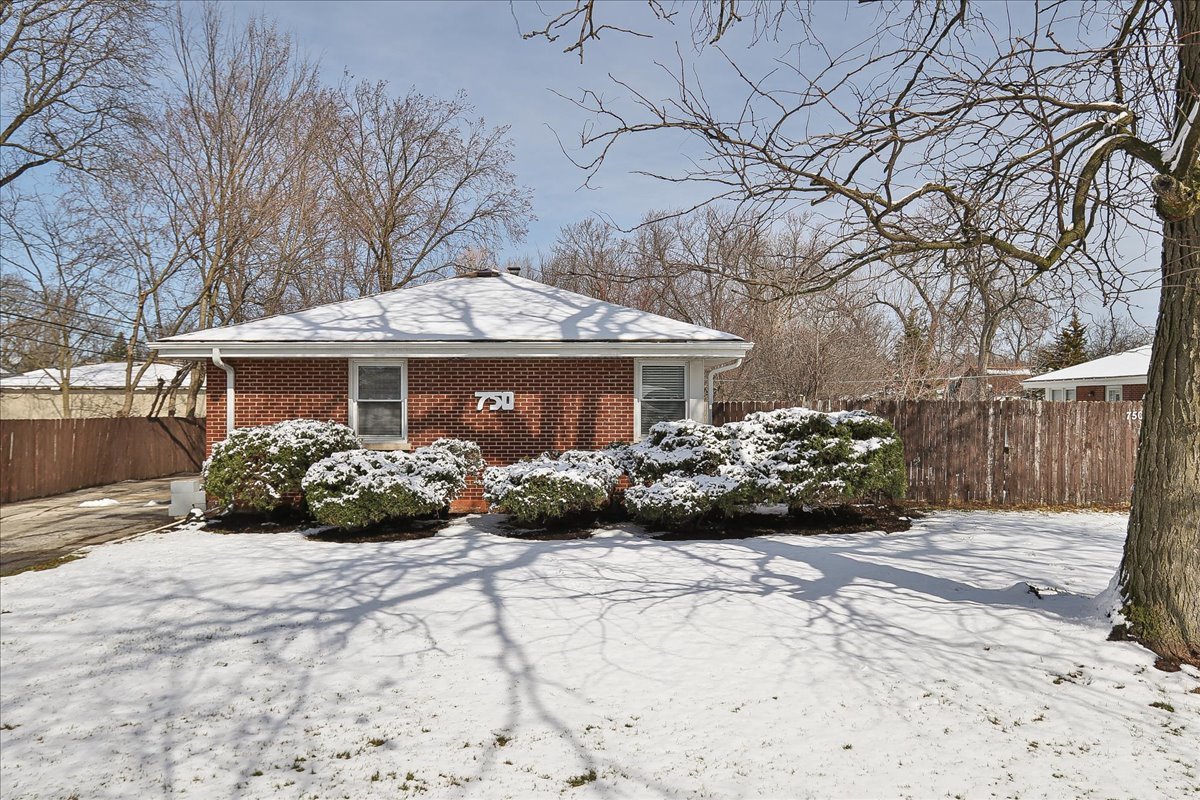 750 E Maple Street A Property Photo