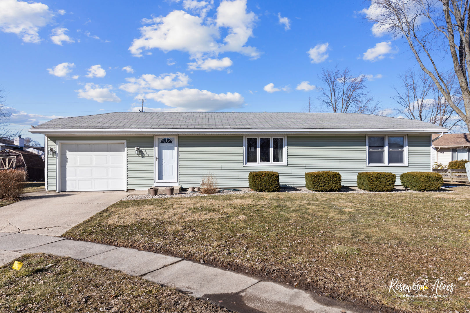 1379 Dove Court Property Photo