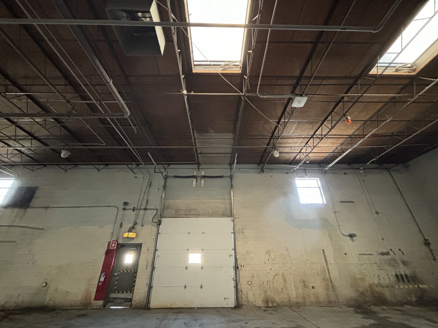 1801 Estes Avenue Property Photo 6