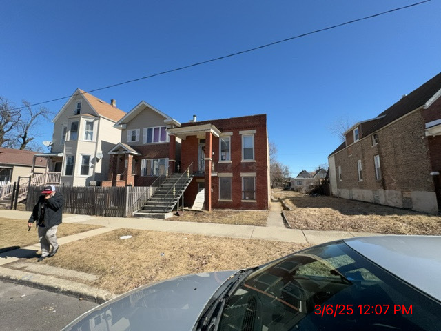 6725 S Justine Street Property Photo 3
