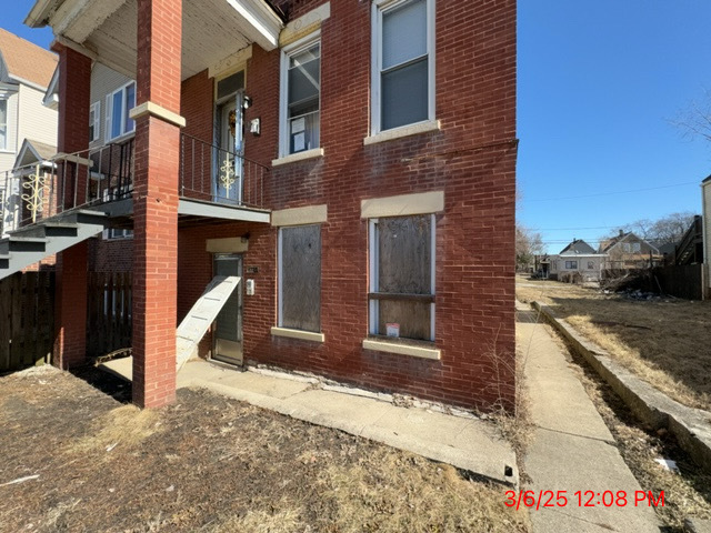 6725 S Justine Street Property Photo 9