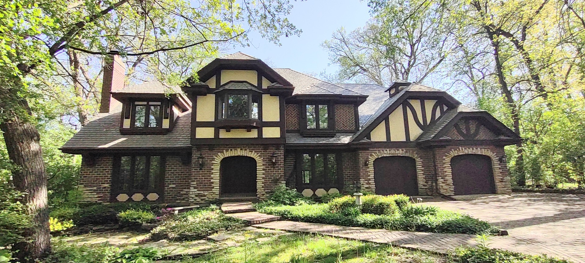 27w161 Mack Road Property Photo