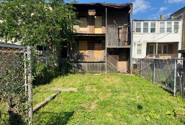 5939 S Justine Street Property Photo 2