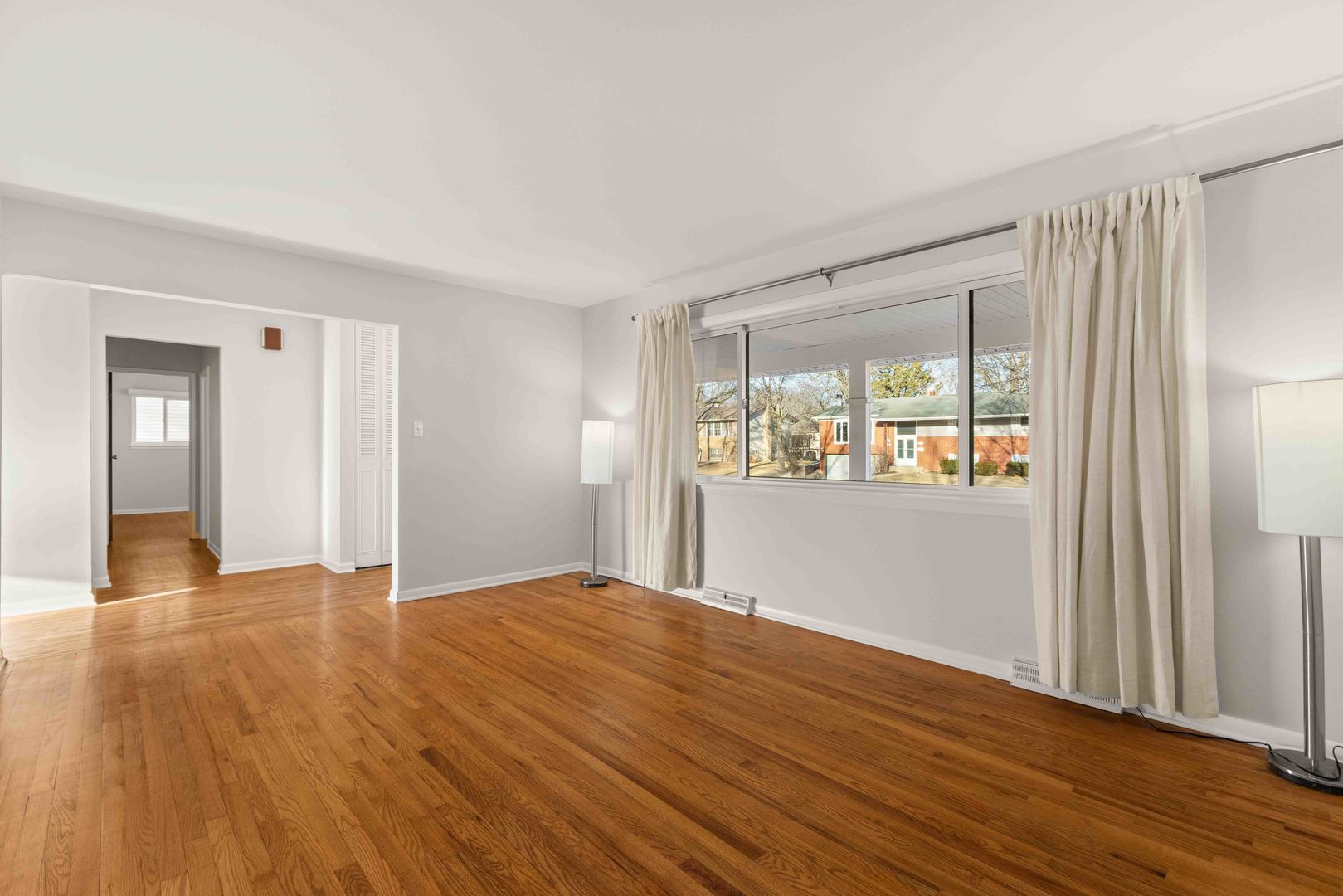 228 N Dean Drive Property Photo 4
