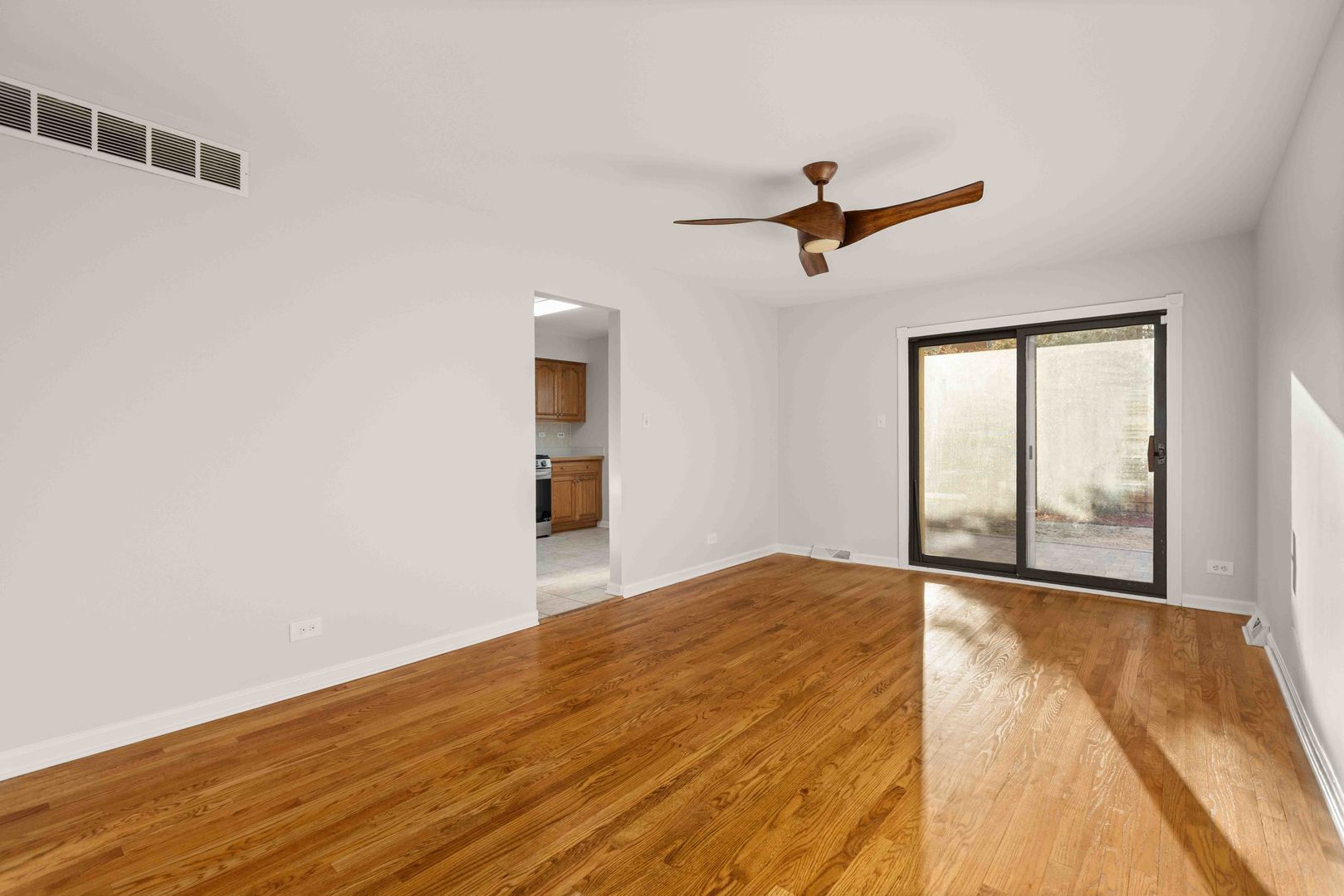 228 N Dean Drive Property Photo 6