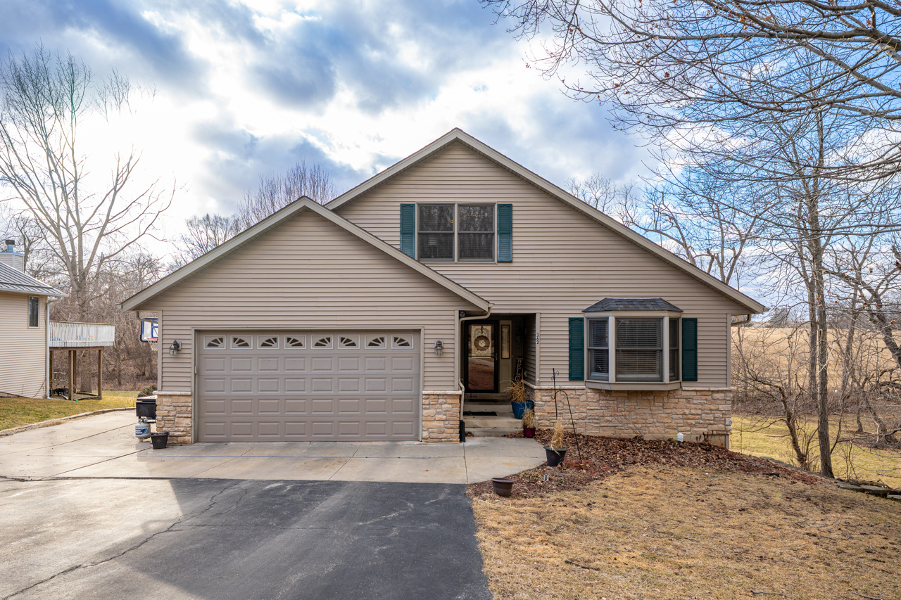 362 Corkhill Court Property Photo