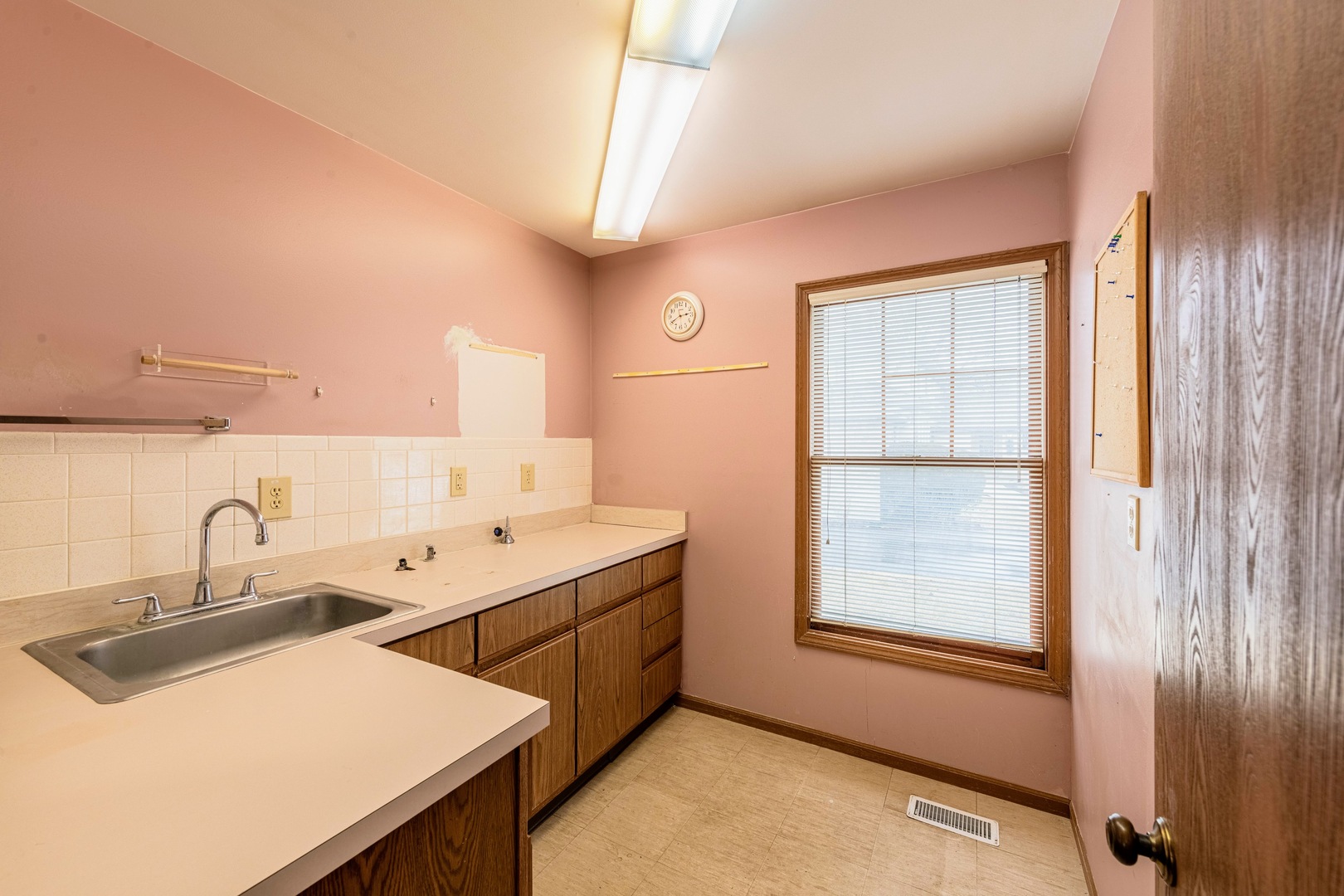 528 Market Loop Drive 1 Property Photo 15