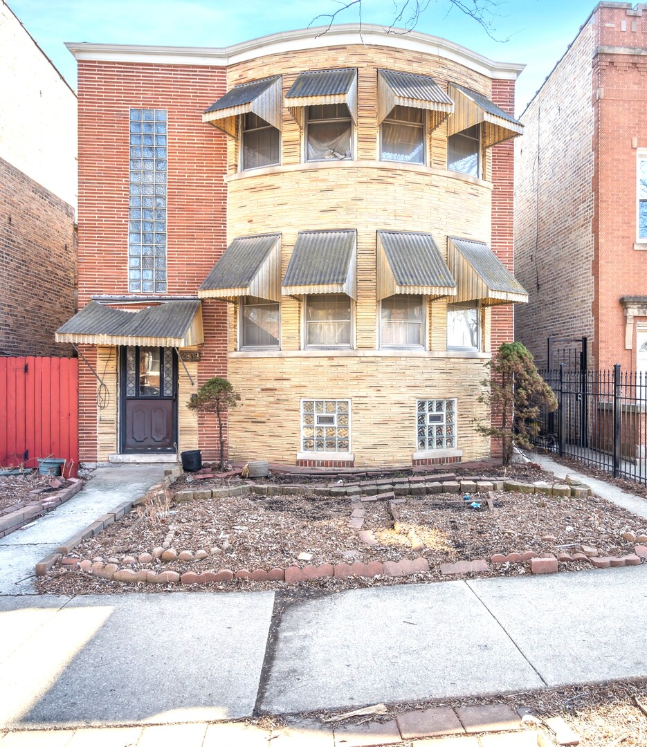 2839 N Austin Avenue Property Photo 1