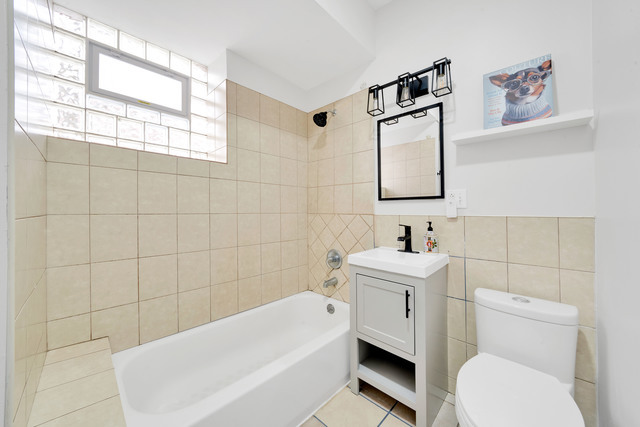 5701 S Winchester Avenue Property Photo 9