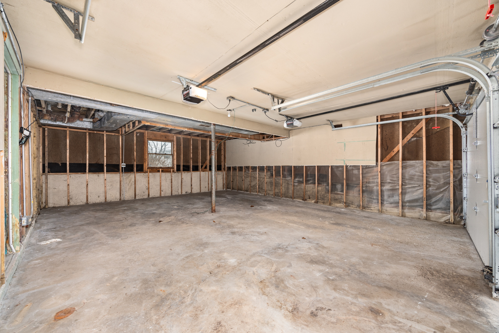 18921 Center Avenue Property Photo 39