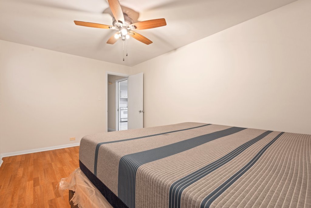 5623 S Newcastle Avenue Property Photo 21