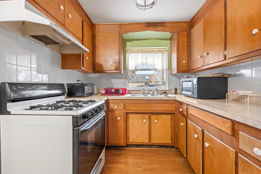 5623 S Newcastle Avenue Property Photo 36