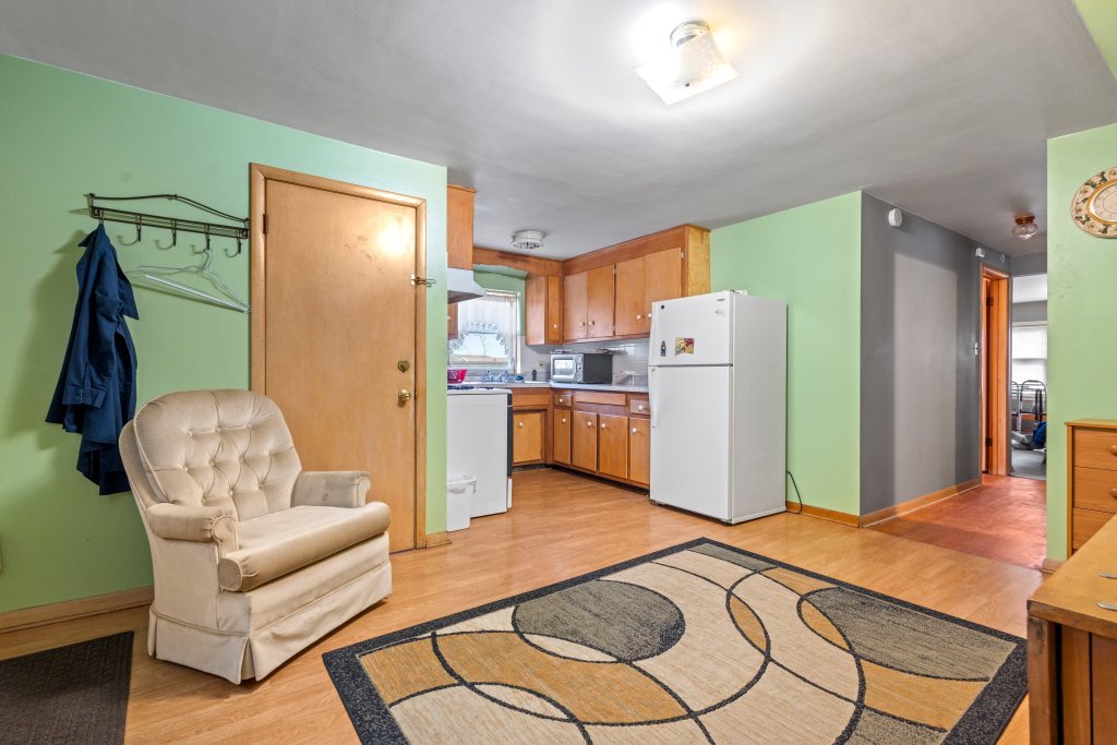 5623 S Newcastle Avenue Property Photo 37