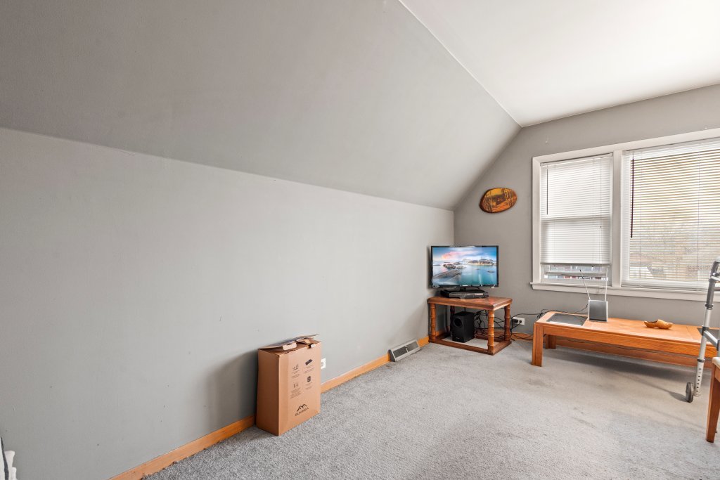 5623 S Newcastle Avenue Property Photo 39