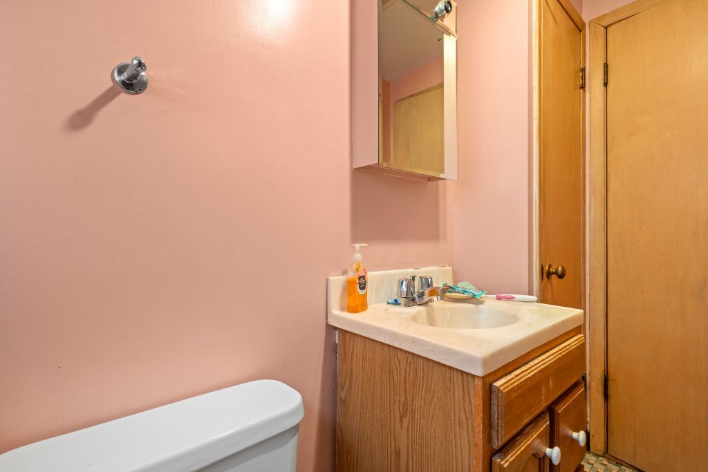 5623 S Newcastle Avenue Property Photo 43